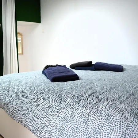 Le Gambetta, 100m De La Luc-sur-Mer